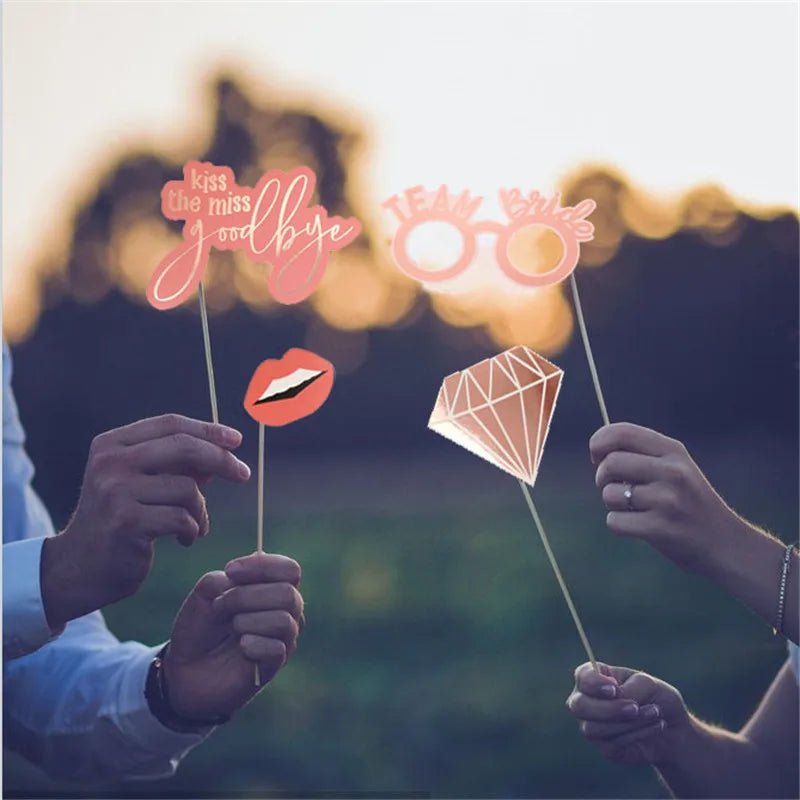 Just Married Confetti Balloon Set - Cake Pops Parties