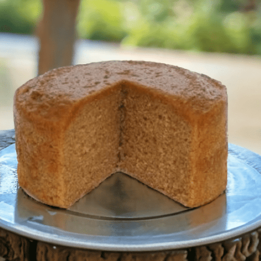 Round Handmade Sponge Toffee Cake - Cake Pops Parties